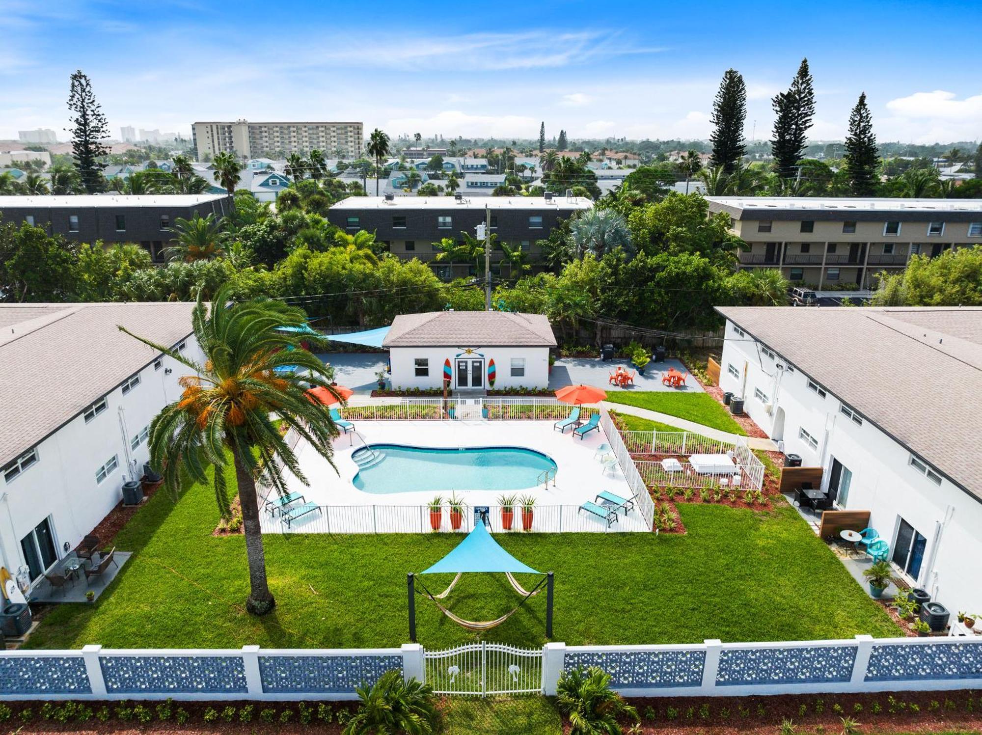 Ocean 32 - Swimside Apartment Indian Harbour Beach